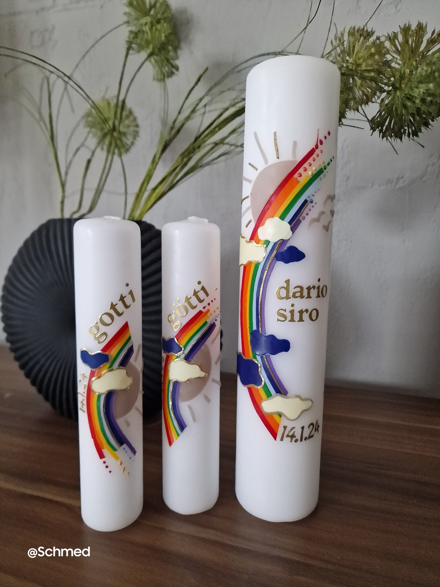Taufkerze Regenbogen mit Wolken